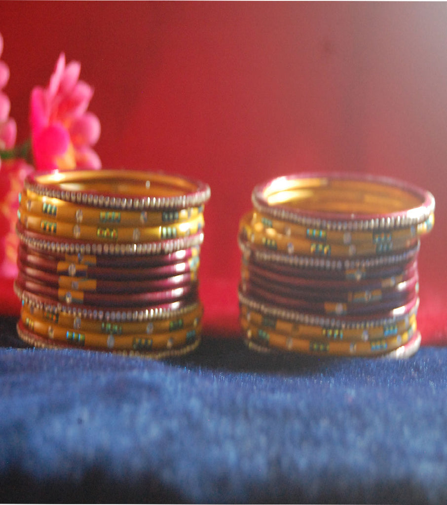 Maroon and yellow coloured lac bangle